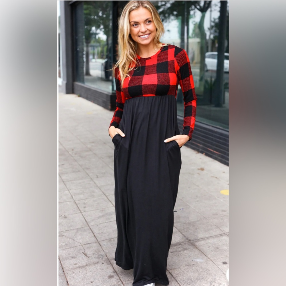BEESON RIVER BLACK & RED PLAID MAXI HOLIDAY
DRESS